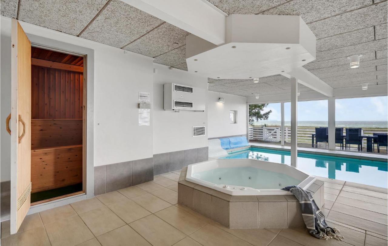 Amazing Home In Ebeltoft With 5 Bedrooms, Sauna And Indoor Swimming Pool Exteriör bild